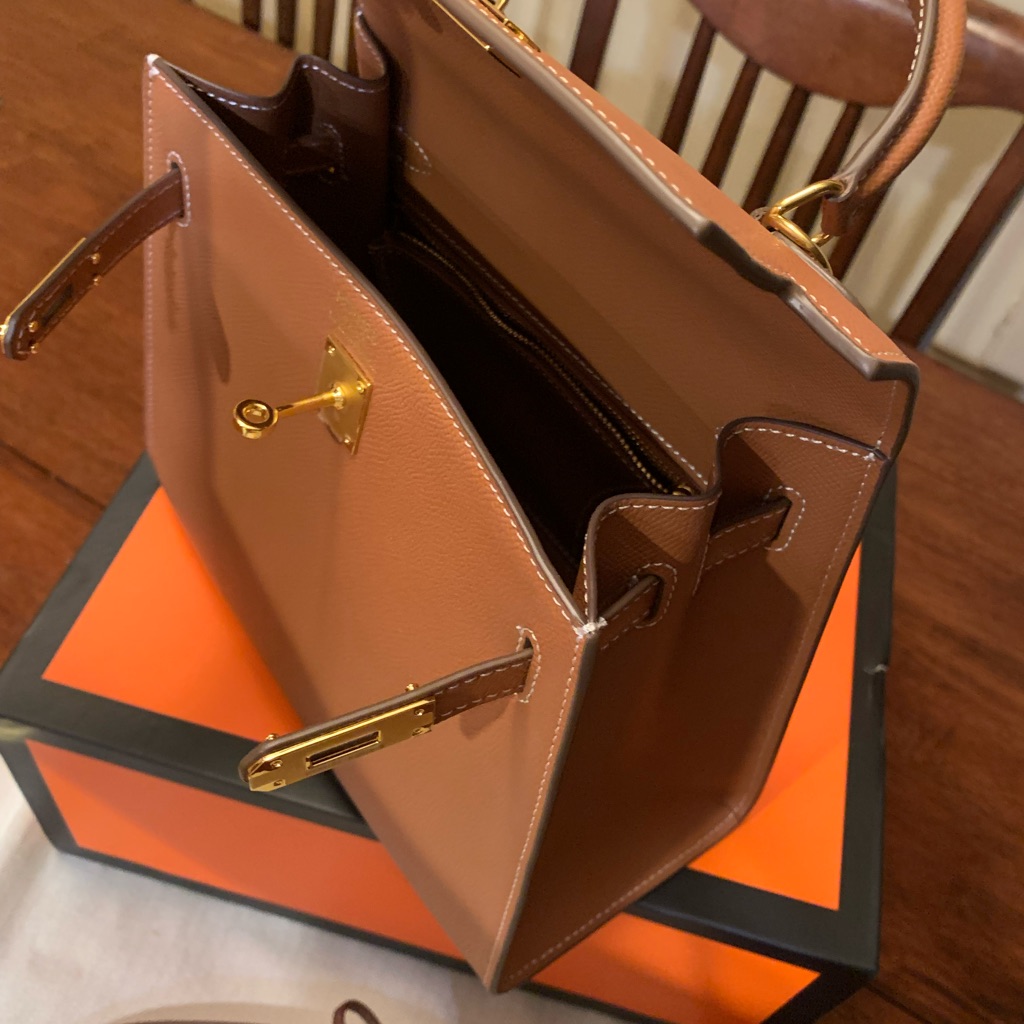 Brand New Trendy Leather Structured  LeatherHand Stitched Fashionable Purse